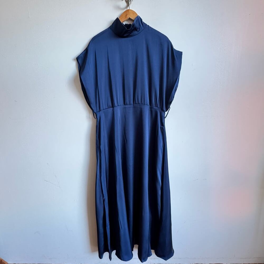NWT UOOZEE Blue Flowy Maxi Dress